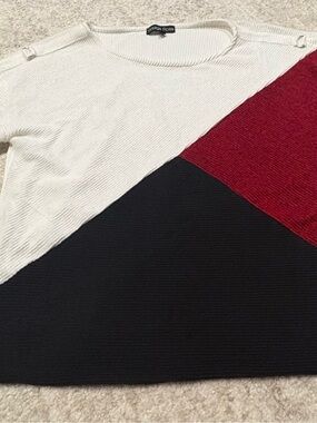 Vintage Rose Colorblock Scoop Neck Sweater - White, Red, Black